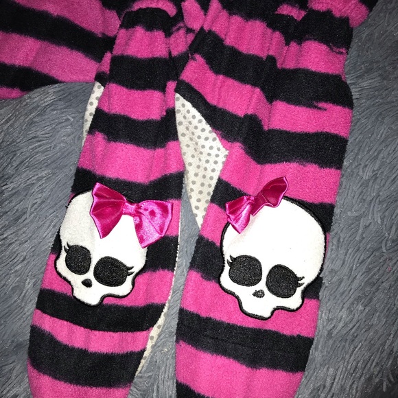 💕☠️adorable EUC monster high onesie footie pjs - Picture 4 of 7